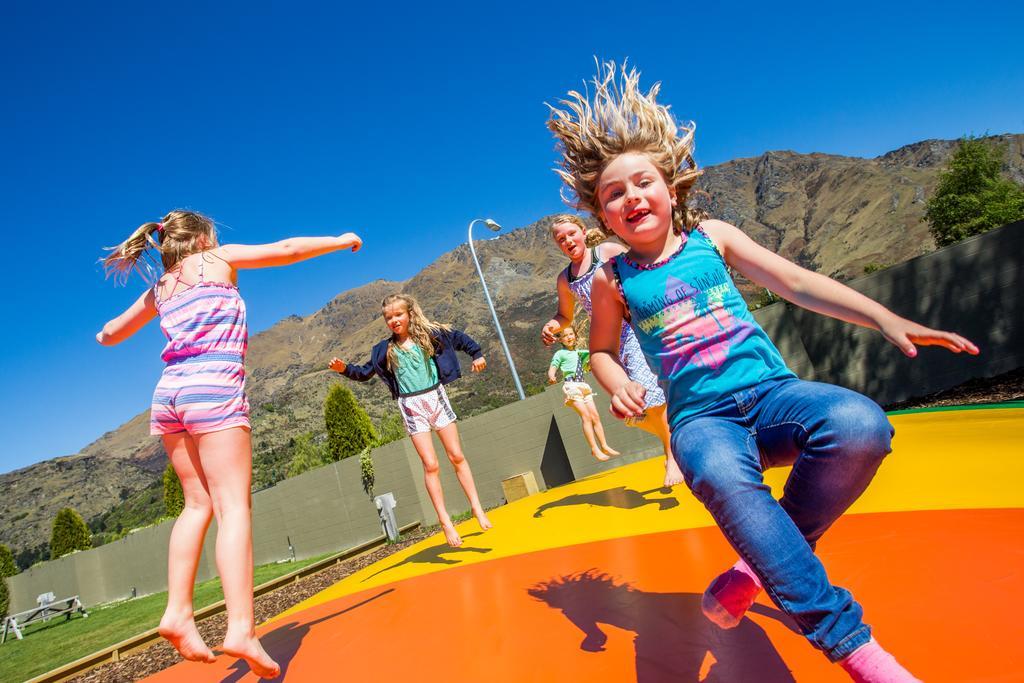 Queenstown Top 10 Holiday Park Exterior foto
