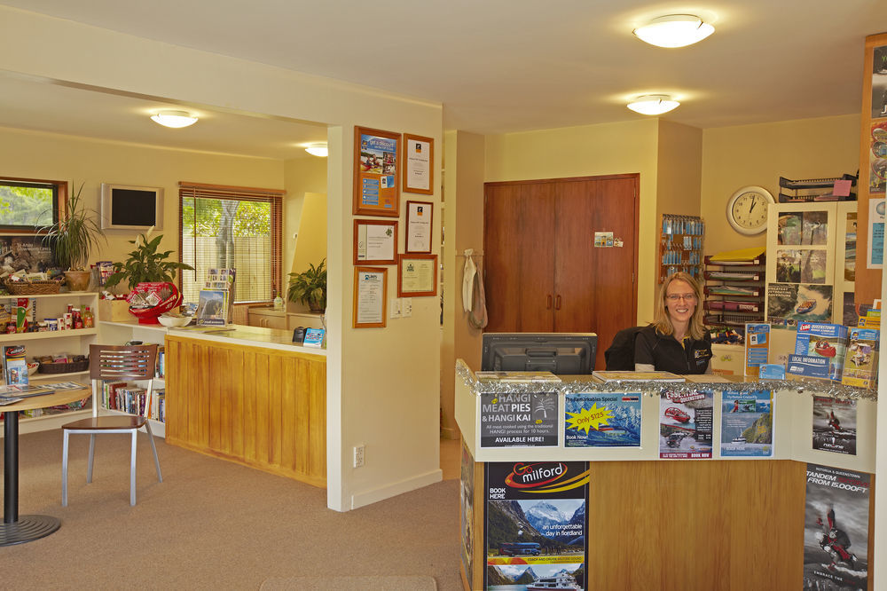 Queenstown Top 10 Holiday Park Exterior foto